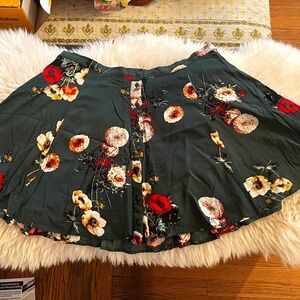 Urban Outfitters Green Floral Mini Skirt, size LG